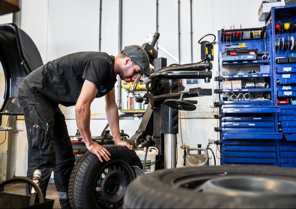 Common Image dinesten_images_1778669543.jpg Uitlijnen | V&L Car Service